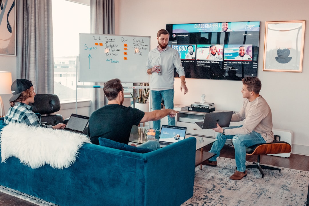 HubSpot vs Pipedrive: comparativa de funciones principales